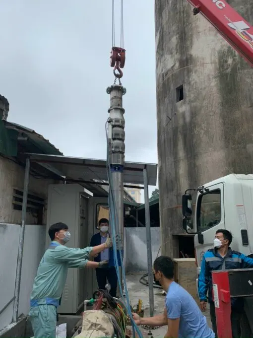 Lắp đặt bơm chìm giếng khoan 55kw tại Công ty TNHH MTV nước sạch Hà Nội
